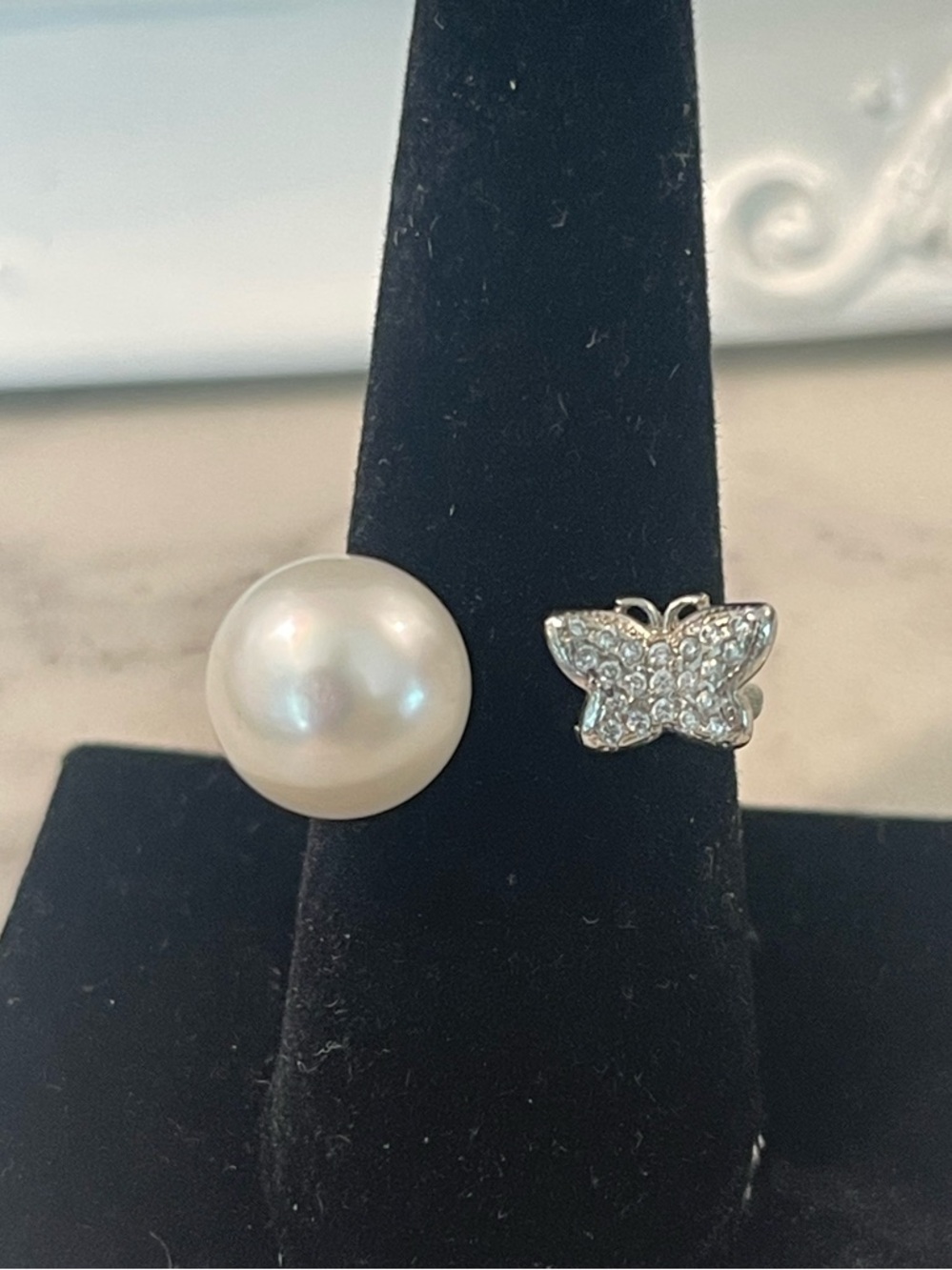 Pearl and Pavé Butterfly Ring in Silver Tone - White Pearl